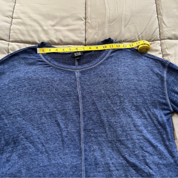 Woman’s long sleeves top - Picture 10 of 11